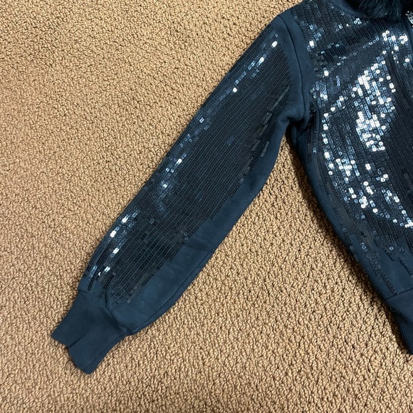 Jacket - Picture 4 of 8